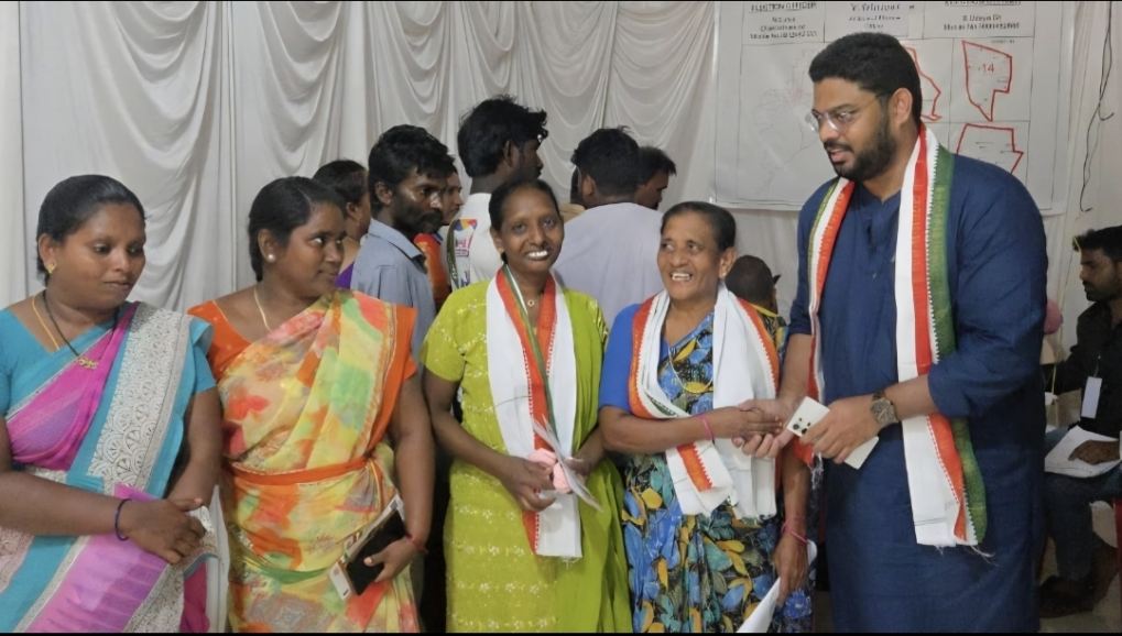 G.V. Sri Raj distributed election Fund