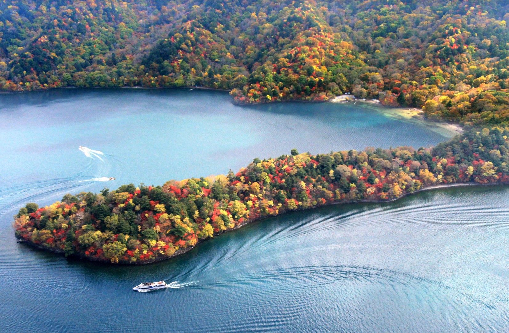 Lake Chuzenji Surrounded in Autumn Foliage